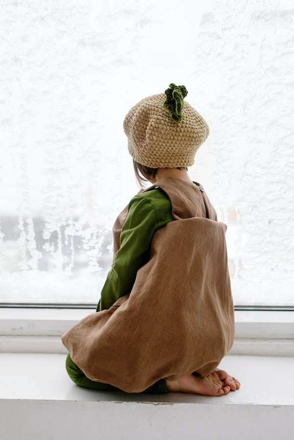 Niña Oda en la ventana, Adax radiadores